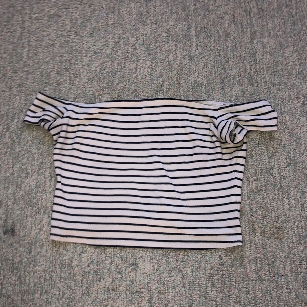 black and white off the shoulder crop top